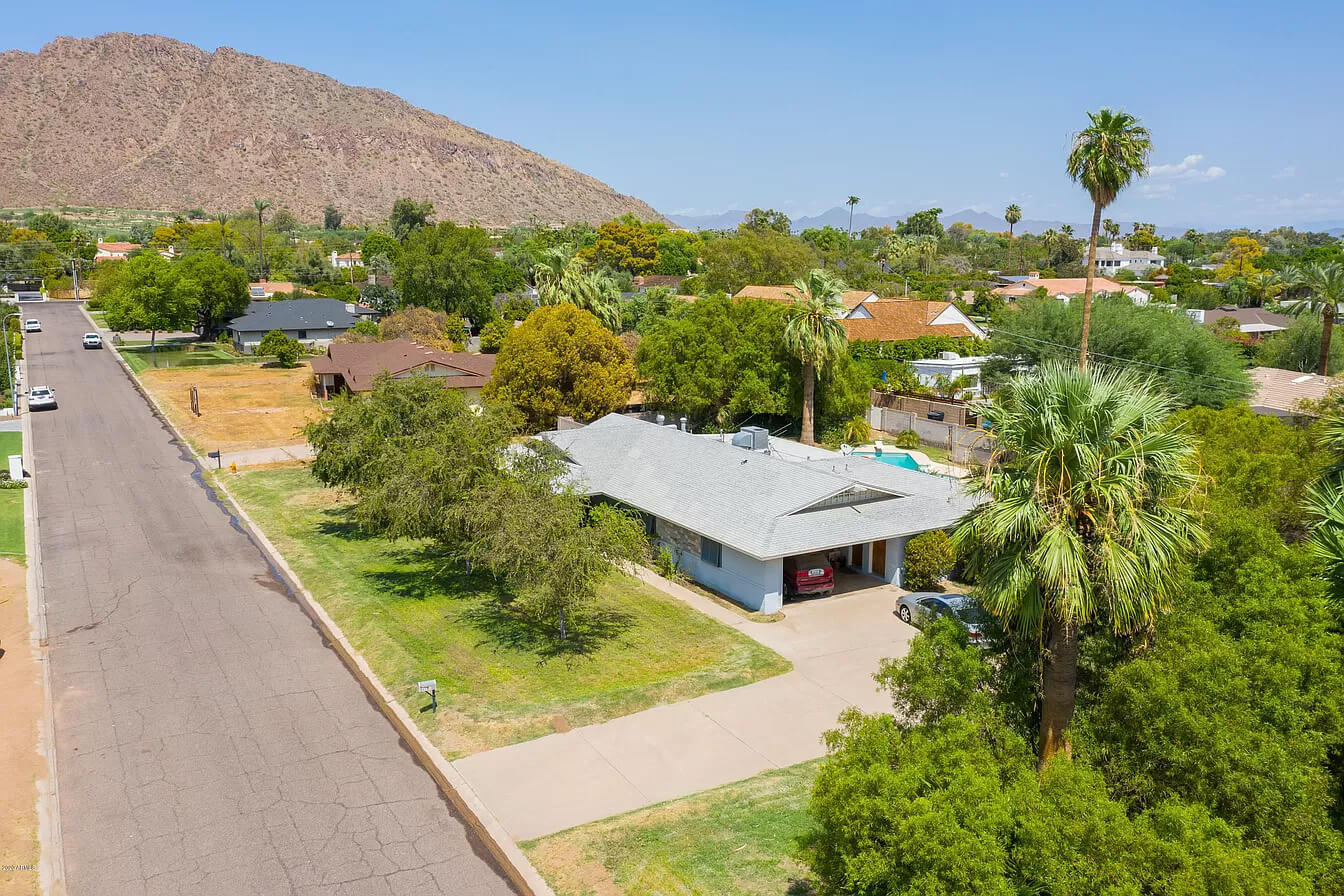 Special Real Estate Commissioner Over a 2,651 SF Home in Phoenix, Arizona