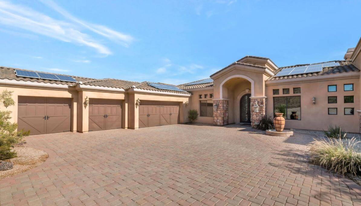 4,774 SF Home in Laveen, AZ